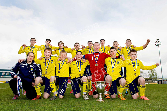 U15_0412_0009